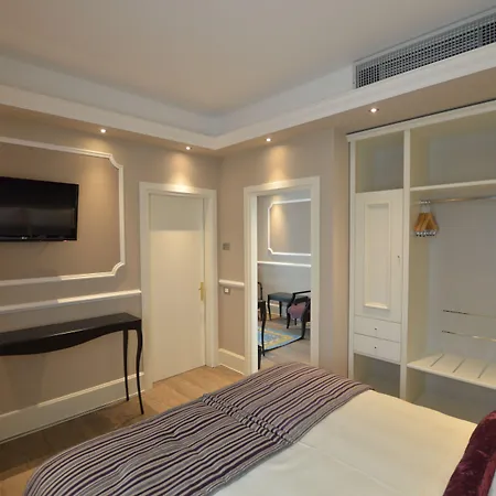 Campo Marzio מלון 4*